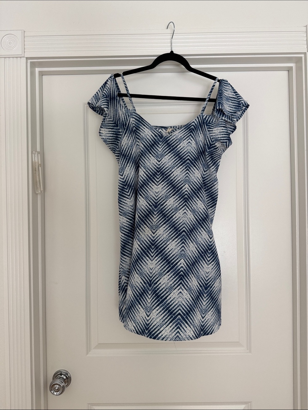 Rip Curl Navy and White Chevron Cold-Shoulder Mini Dress